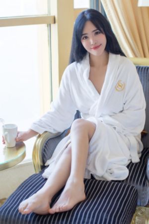 女生吃小头头视频